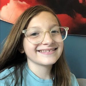 Meet your Posher, Makenzie